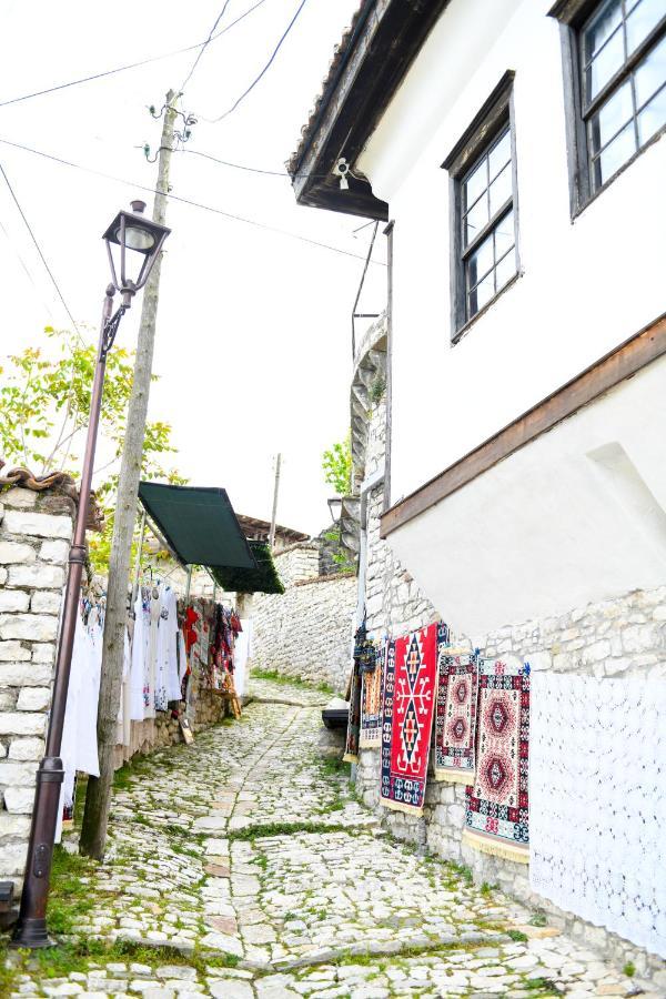 בראט Guest House Luli מראה חיצוני תמונה