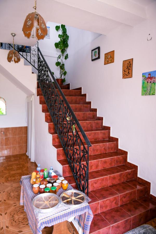 בראט Guest House Luli מראה חיצוני תמונה