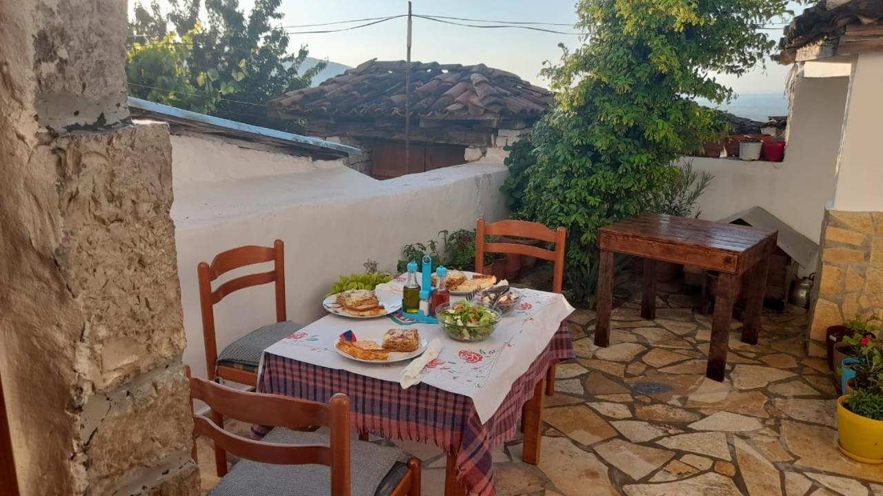 בראט Guest House Luli מראה חיצוני תמונה