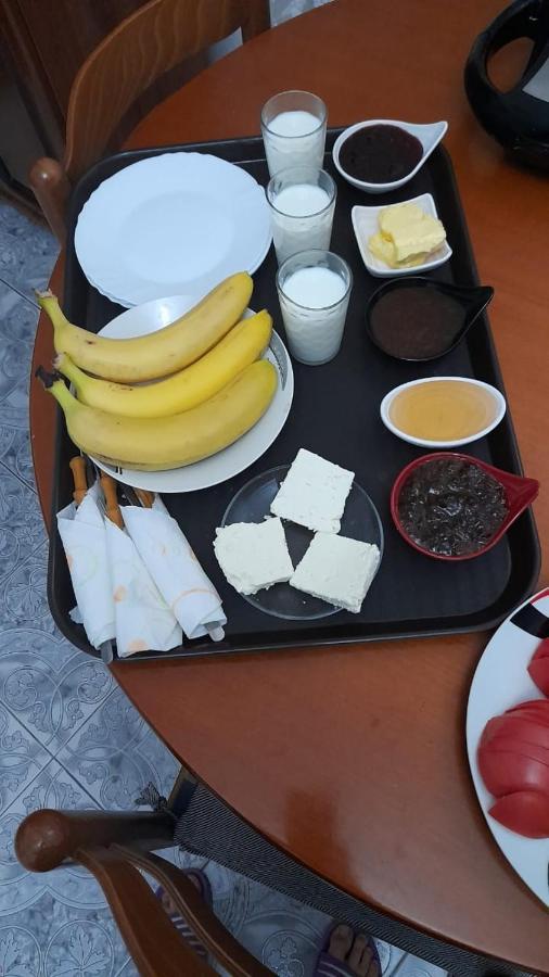 בראט Guest House Luli מראה חיצוני תמונה