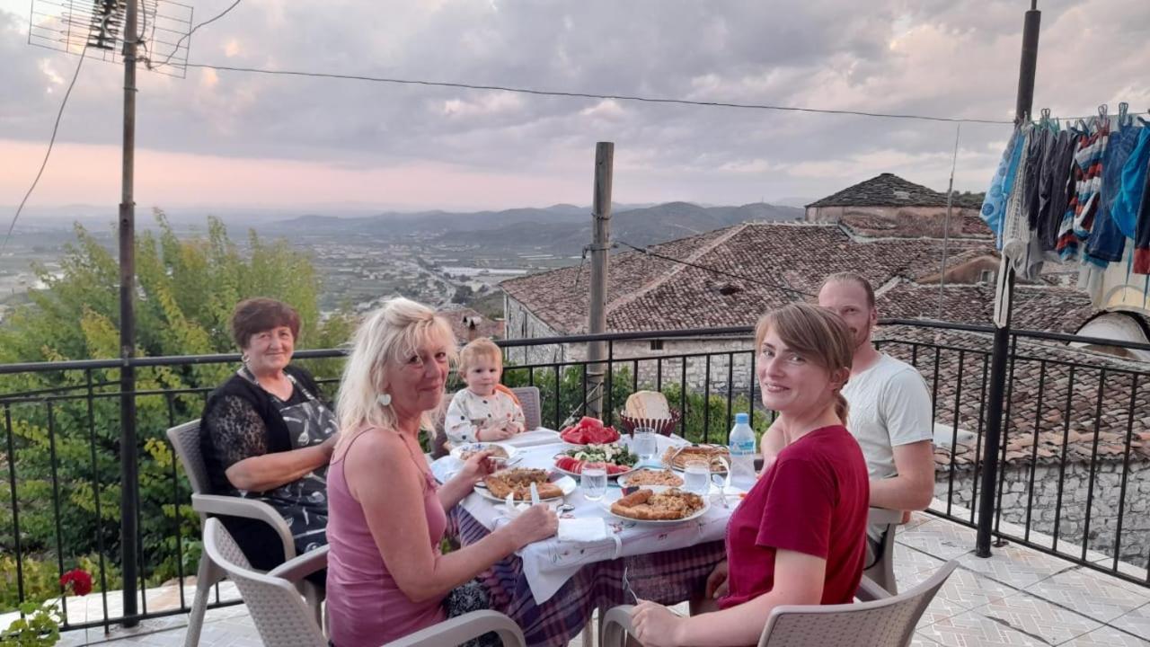 בראט Guest House Luli מראה חיצוני תמונה