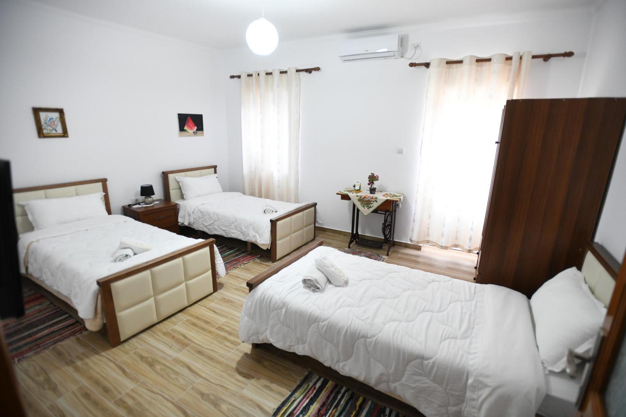 בראט Guest House Luli מראה חיצוני תמונה