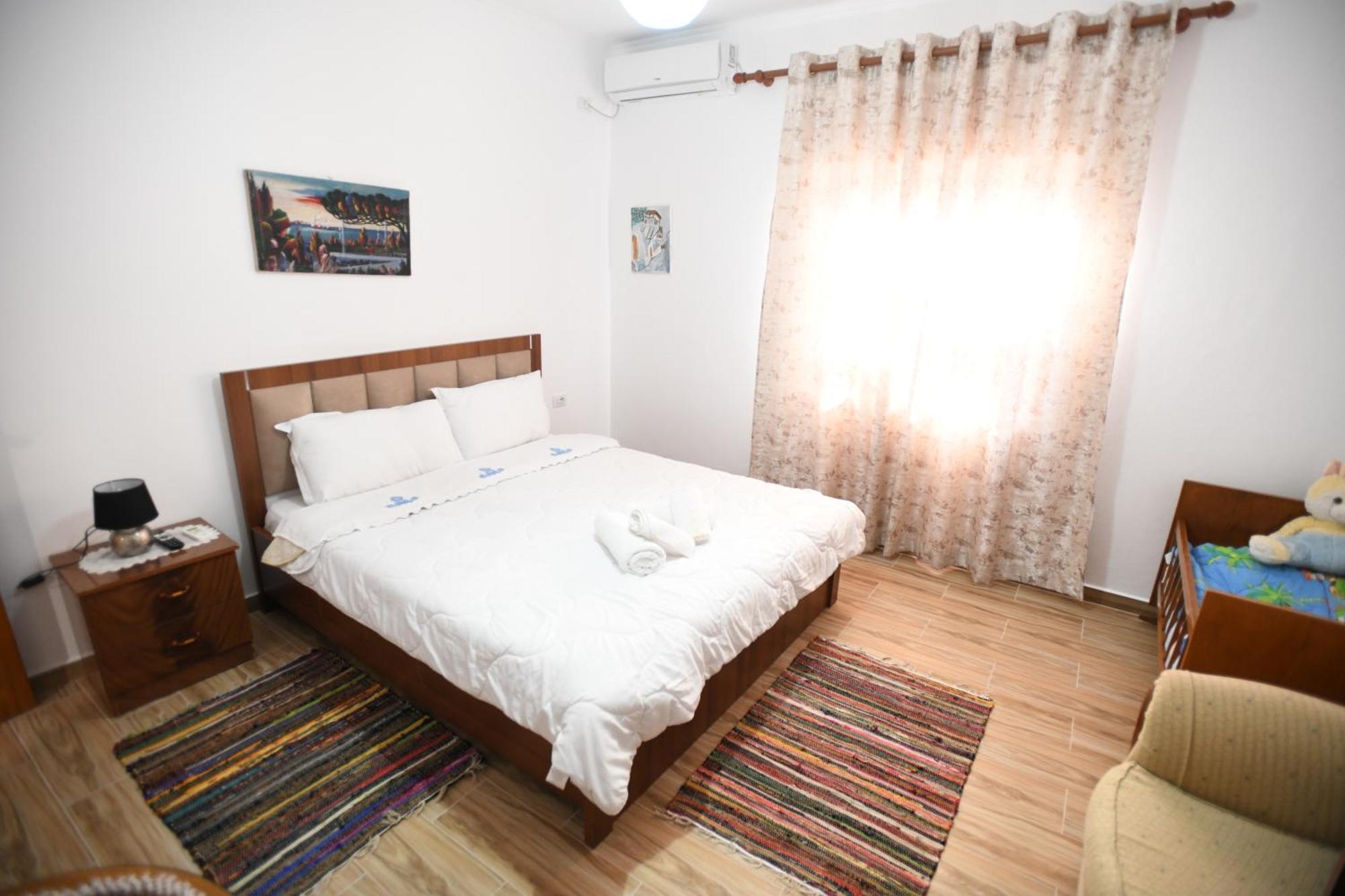 בראט Guest House Luli מראה חיצוני תמונה