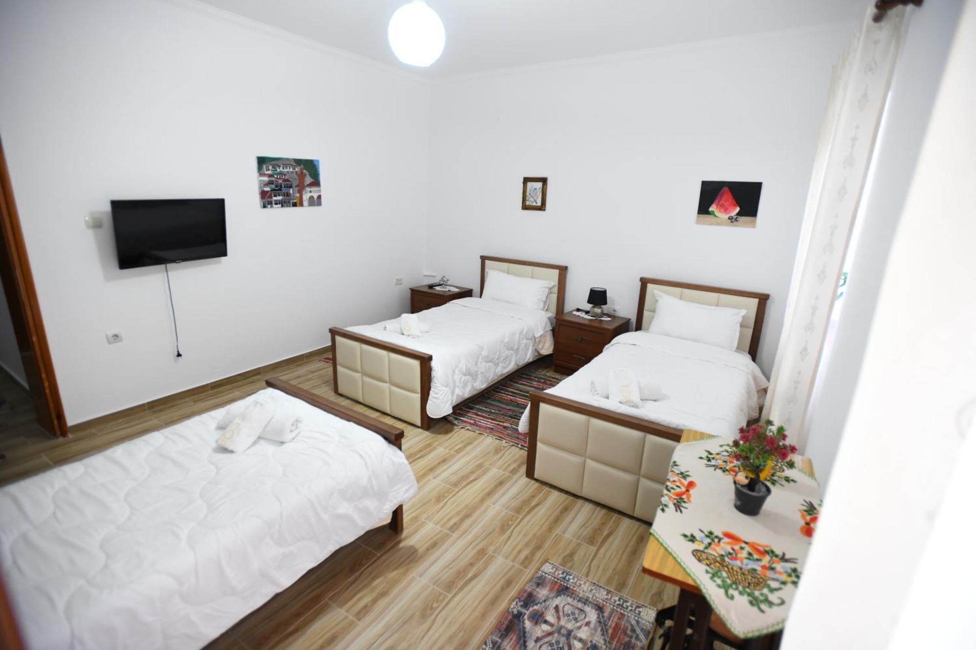בראט Guest House Luli מראה חיצוני תמונה