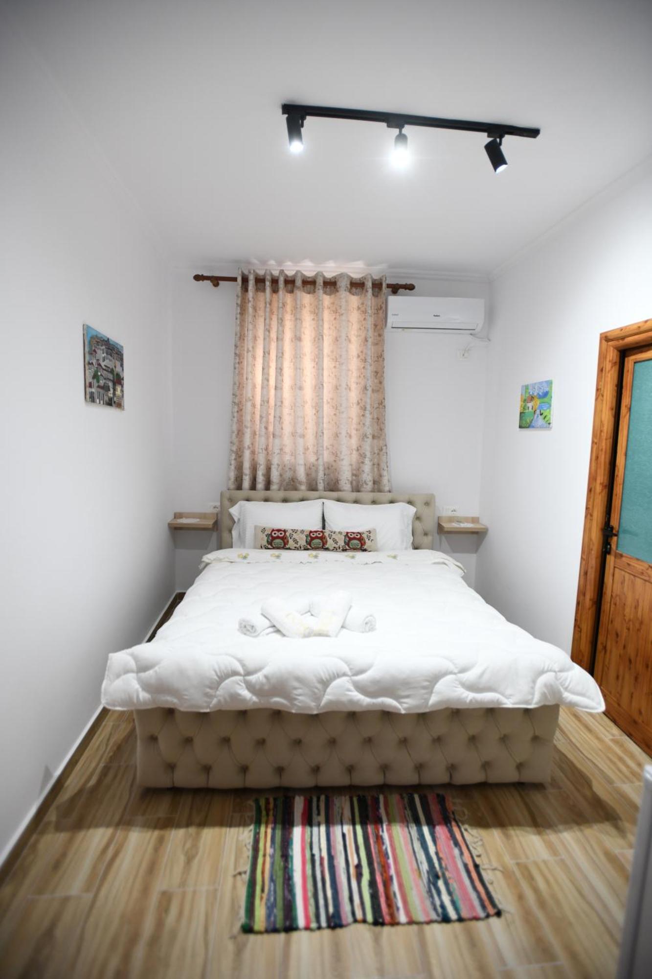 בראט Guest House Luli מראה חיצוני תמונה